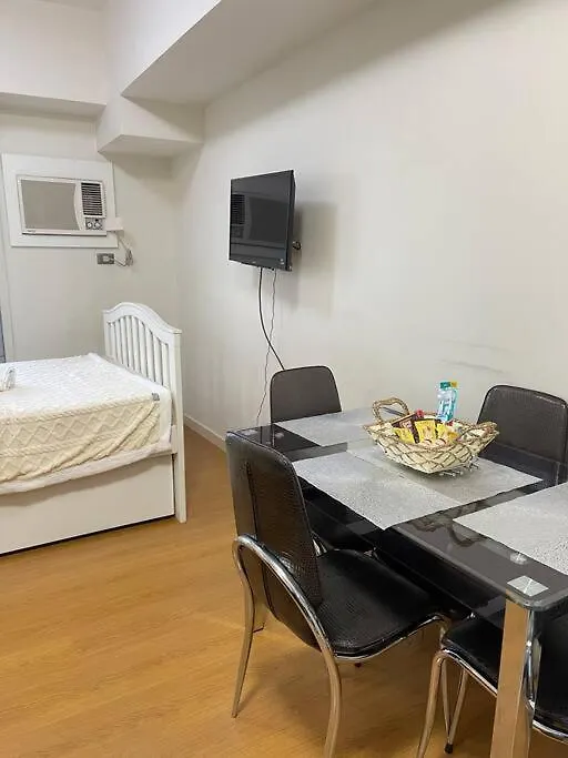 Studio With Queen Size Bed In 8Adriatico Manila Apartmán