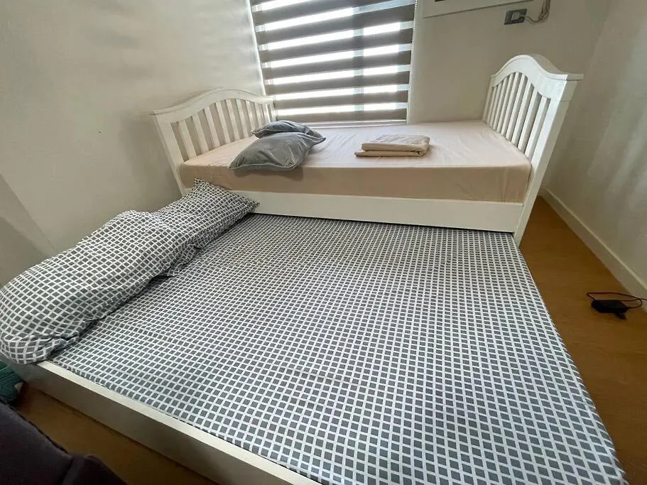 Studio With Queen Size Bed In 8Adriatico Manila Filippinerna
