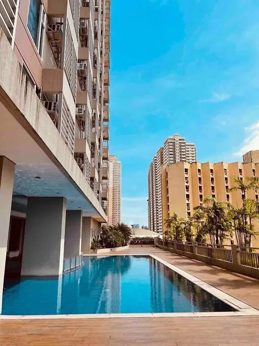 Studio With Queen Size Bed In 8Adriatico Manila Philippines